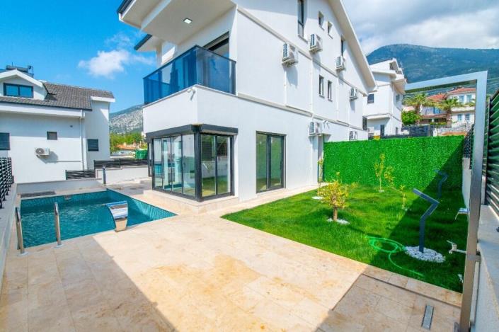 Image No.4-4 Bed Villa / Detached for sale