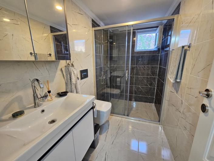 Image No.29-4 Bed Villa for sale