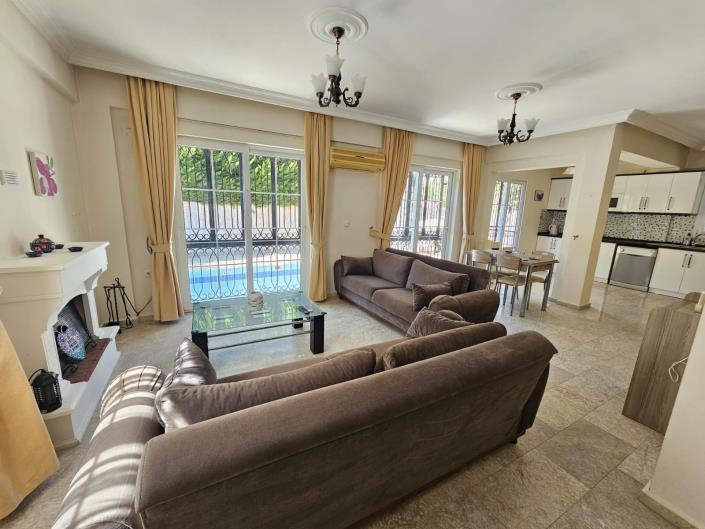 Image No.2-3 Bed Villa / Detached for sale