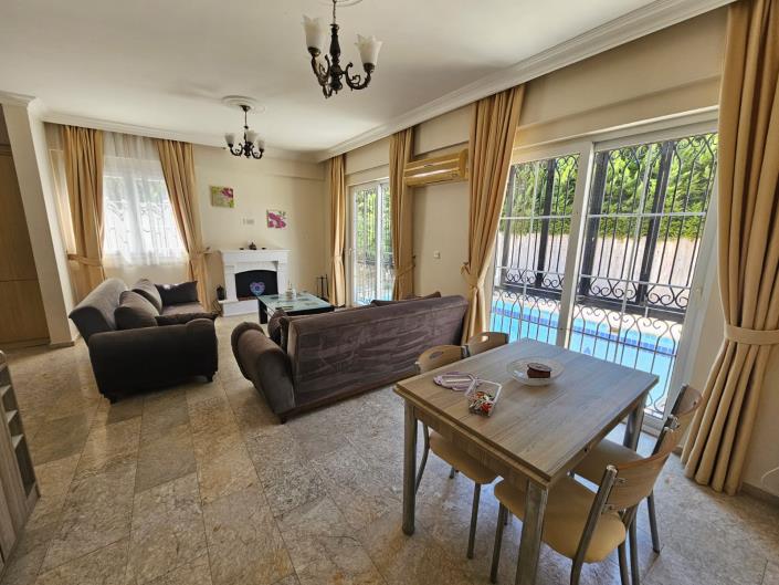 Image No.5-3 Bed Villa / Detached for sale