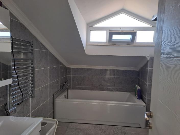 Image No.22-4 Bed Duplex for sale