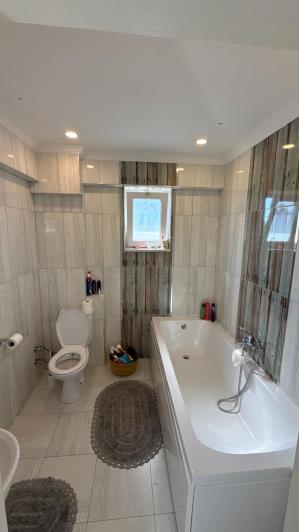 Image No.22-3 Bed Villa / Detached for sale