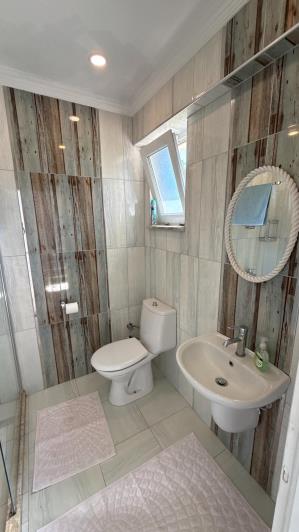 Image No.27-3 Bed Villa / Detached for sale