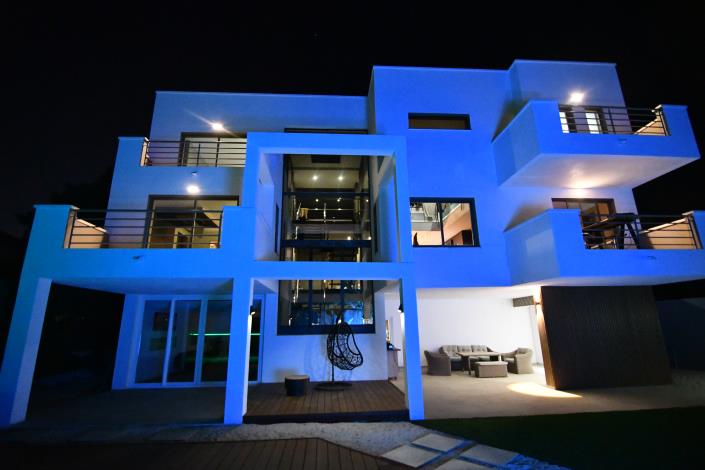 Image No.17-6 Bed Villa / Detached for sale