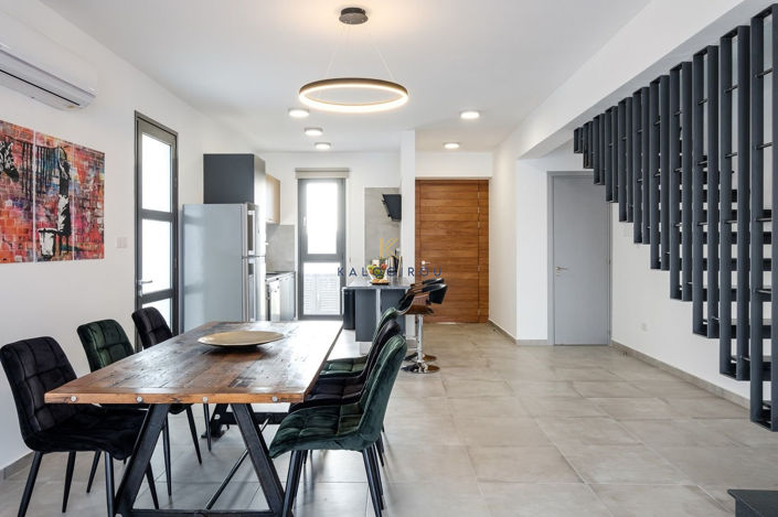 Image No.4-Maison de 5 chambres à vendre à Dekeleia