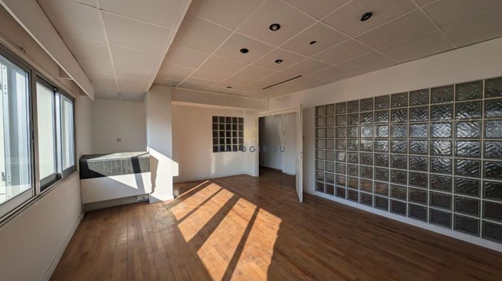 Image No.42-Commercial à vendre à Kaimakli