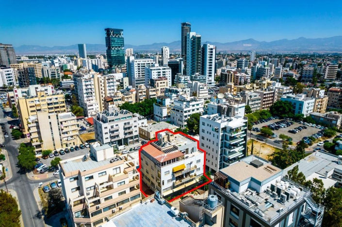 Image No.2-Commercial à vendre à Nicosie