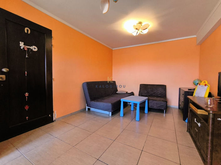 Image No.2-Appartement de 3 chambres à vendre à Kamares