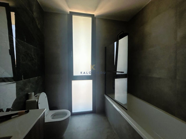 Image No.11-Maison de 6 chambres à vendre à Aradippou