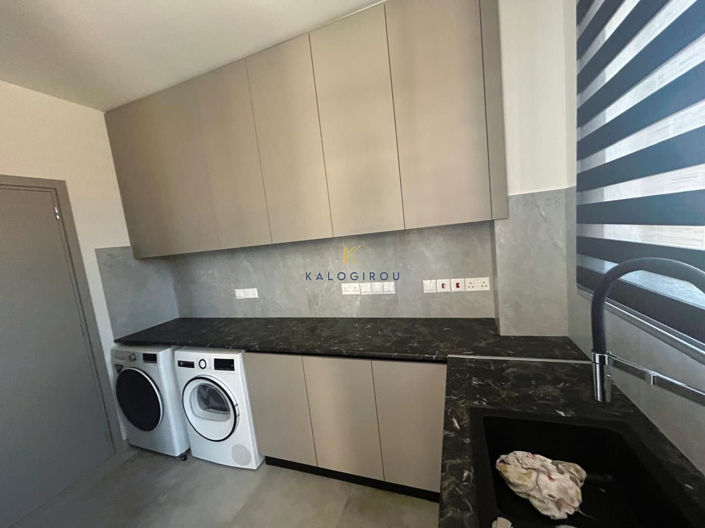 Image No.21-Maison de 6 chambres à vendre à Aradippou