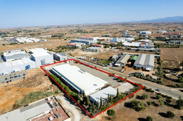 Image No.2-Commercial à vendre à Nicosie