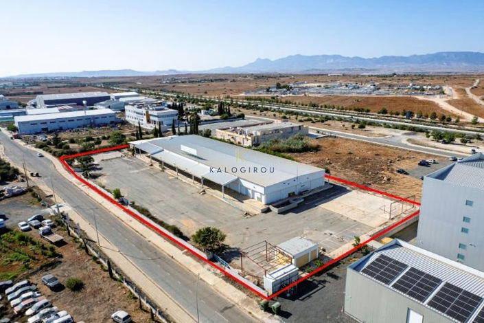 Image No.3-Commercial à vendre à Nicosie