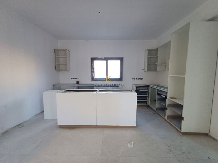 Image No.5-Maison de 4 chambres à vendre à Leivadia