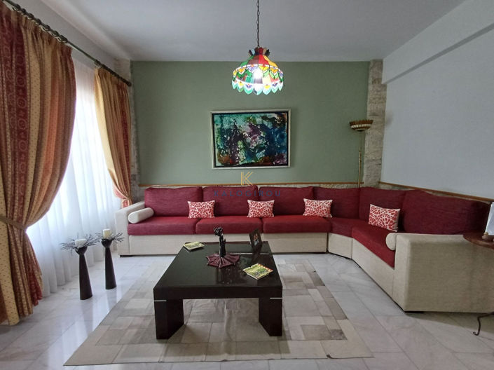 Image No.6-4 Bed House for sale