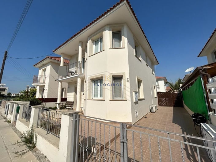 Image No.2-Maison de 3 chambres à vendre à Dekeleia