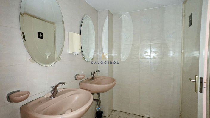 Image No.15-Commercial à vendre à Nicosie