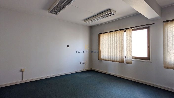 Image No.42-Commercial à vendre à Nicosie