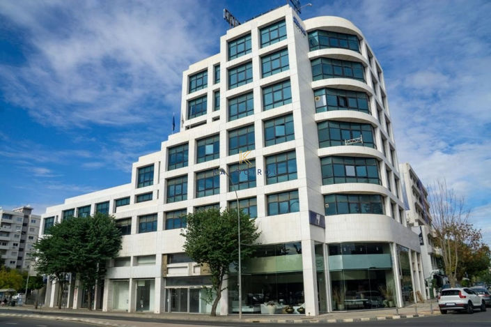 Image No.19-Commercial à vendre à Nicosie