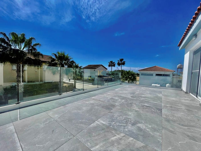 Image No.24-Maison de 3 chambres à vendre à Pervolia