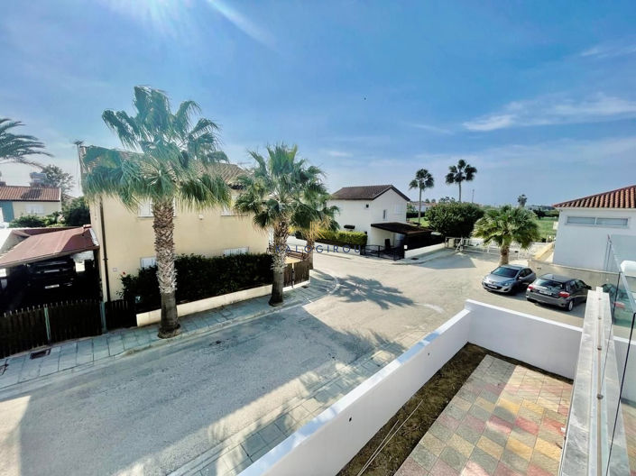 Image No.25-Maison de 3 chambres à vendre à Pervolia