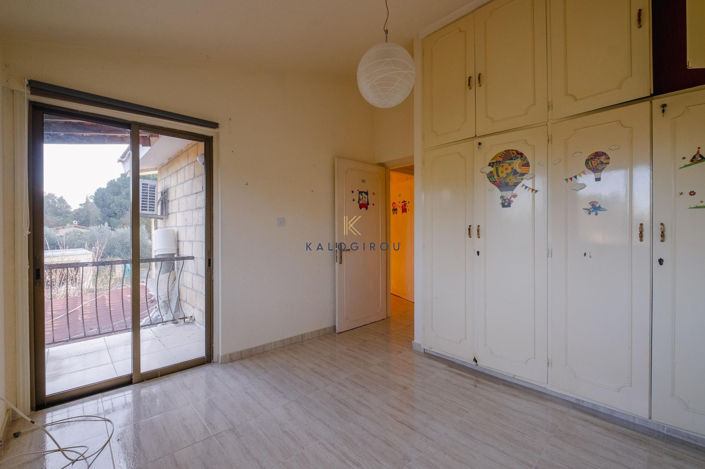 Image No.12-3 Bed House for sale