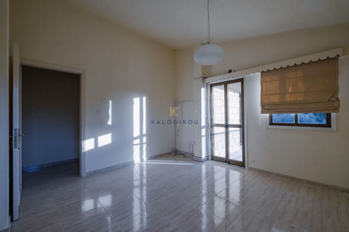 Image No.15-3 Bed House for sale