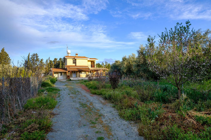 Image No.4-3 Bed House for sale