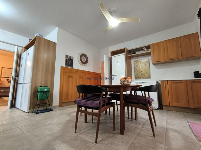 Image No.11-Maison de 4 chambres à vendre à Kiti