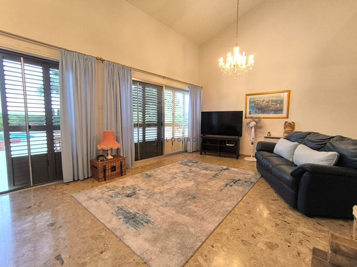 Image No.2-Maison de 4 chambres à vendre à Kiti