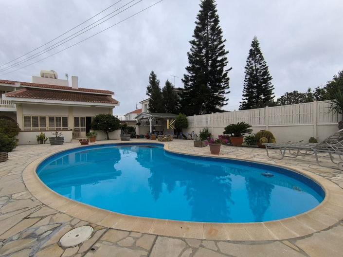 Image No.35-Maison de 4 chambres à vendre à Kiti