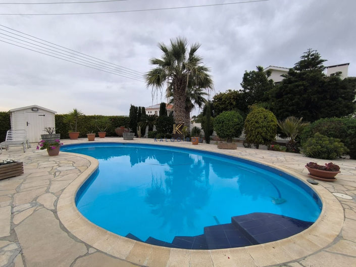 Image No.36-Maison de 4 chambres à vendre à Kiti