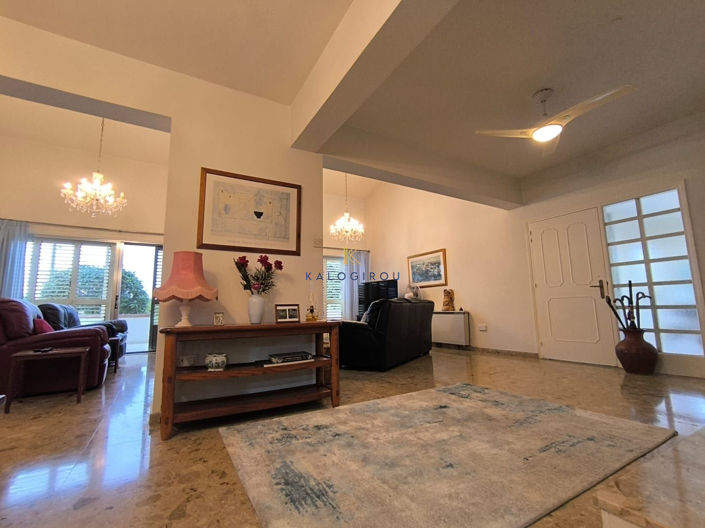 Image No.7-Maison de 4 chambres à vendre à Kiti