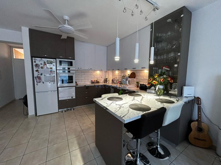 Image No.3-Appartement de 3 chambres à vendre à Oroklini