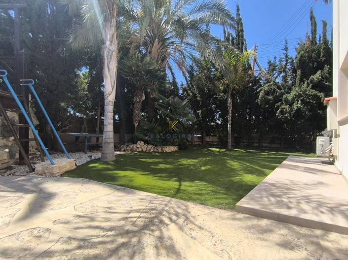 Image No.35-Maison de 5 chambres à vendre à Dekeleia