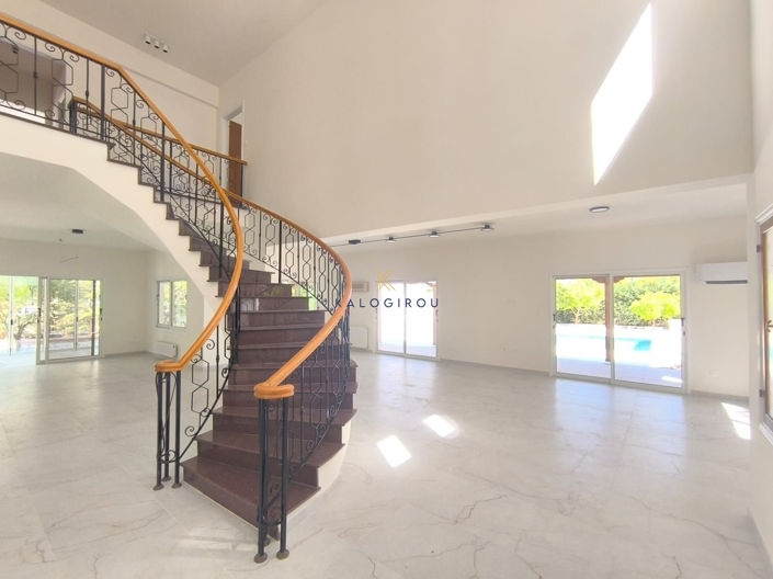 Image No.8-Maison de 5 chambres à vendre à Pervolia