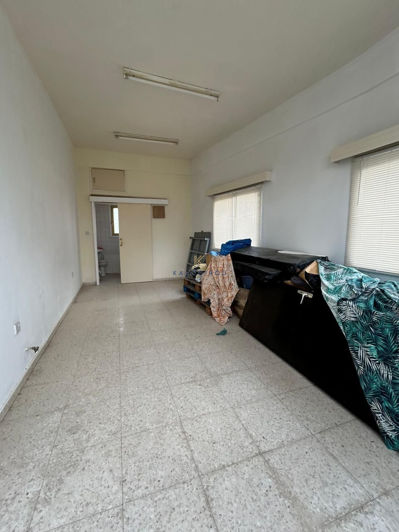 Image No.18-Commercial à vendre à Nicosie