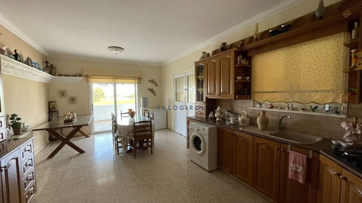 Image No.18-Maison de 5 chambres à vendre à Anafotida