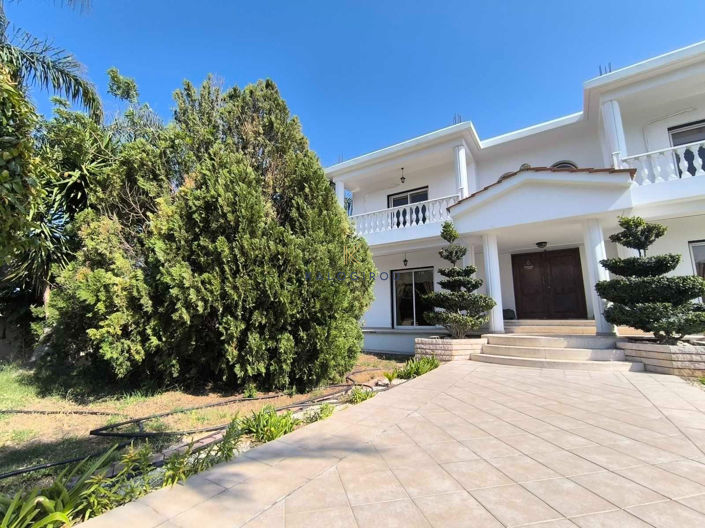 Image No.3-Maison de 5 chambres à vendre à Anafotida