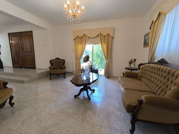 Image No.7-Maison de 5 chambres à vendre à Anafotida