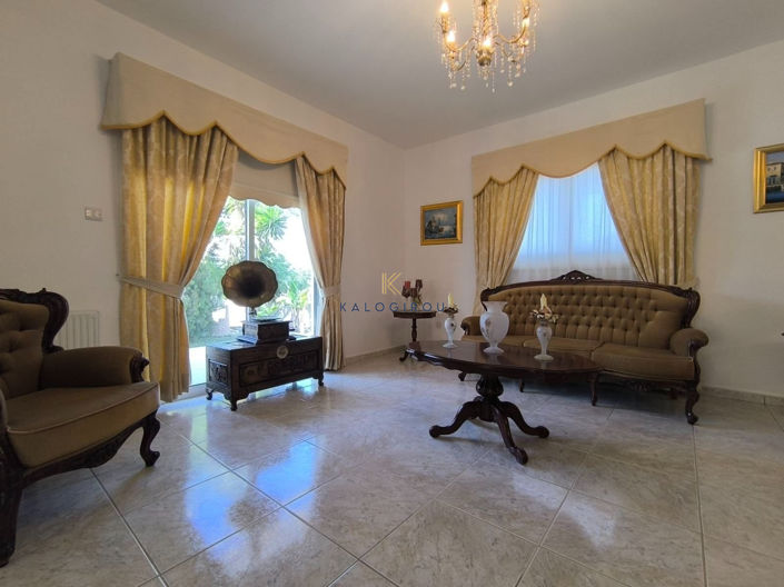 Image No.8-Maison de 5 chambres à vendre à Anafotida