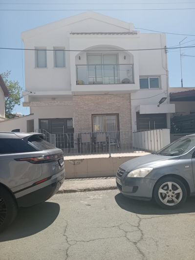 Image No.19-6 Bed House for sale