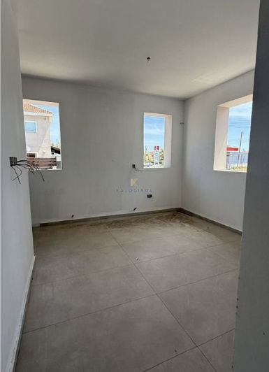 Image No.17-3 Bed House for sale