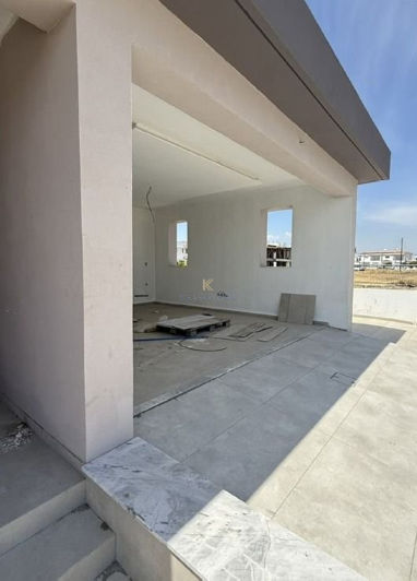 Image No.6-3 Bed House for sale