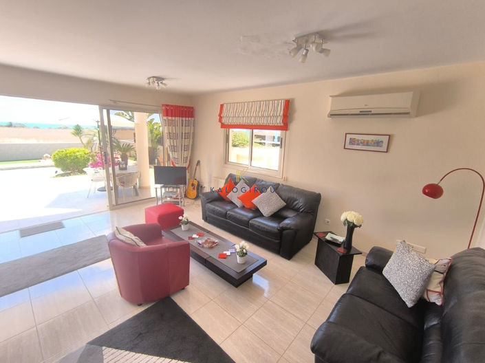 Image No.4-Maison de 3 chambres à vendre à Pervolia