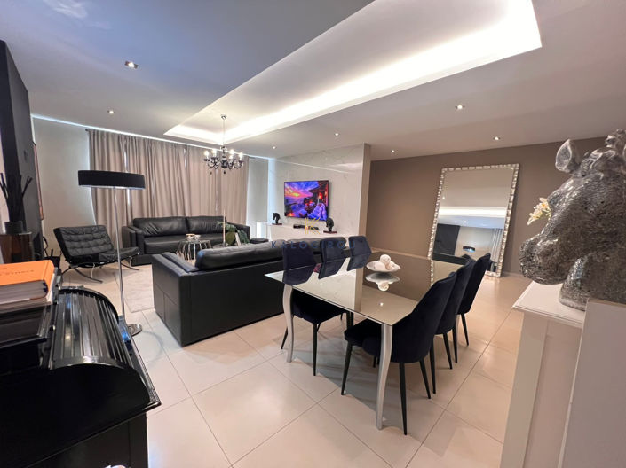 Image No.10-Maison de 4 chambres à vendre à Dromolaxia