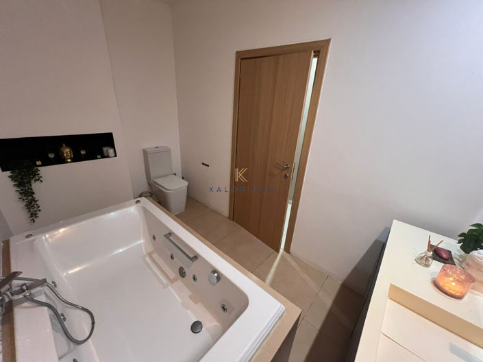 Image No.23-Maison de 4 chambres à vendre à Dromolaxia