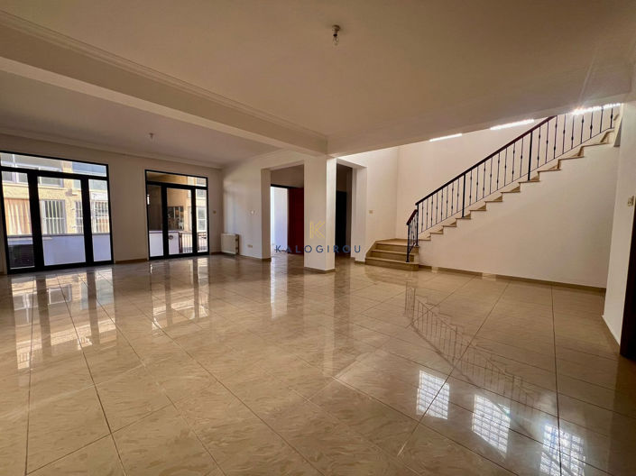 Image No.3-Maison de 4 chambres à vendre à Larnaca