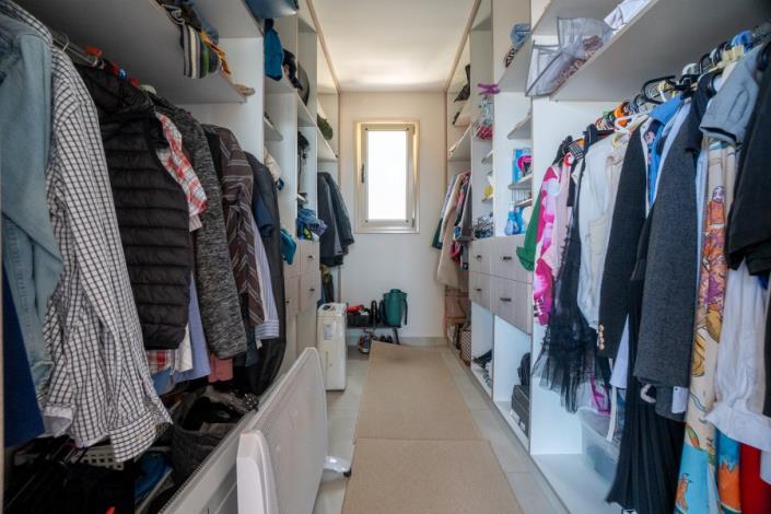 Image No.25-4 Bed House/Villa for sale