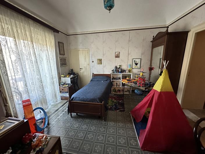 Image No.21-5 Bed Semi-Detached for sale