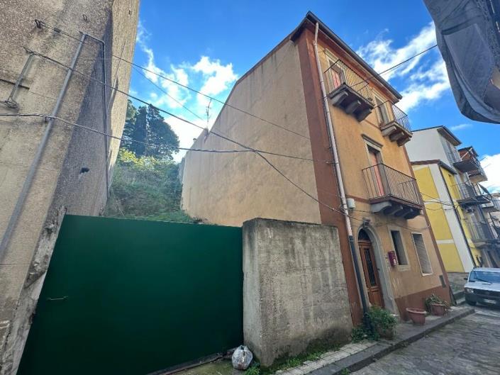 Image No.41-Maison de 6 chambres à vendre à Montalbano Elicona